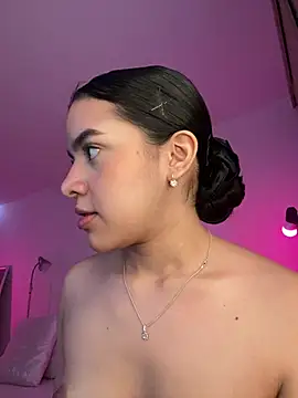 Snapshot of fluffylips chatting on 14, 7, 2026 fluffylips online show from 14, 7, 2026