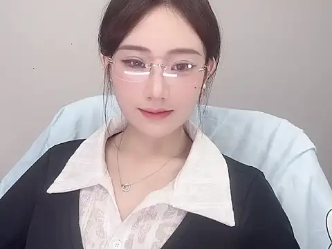 Snapshot of _222Mia chatting on 12, 5, 2026 222Mia online show from 12, 5, 2026