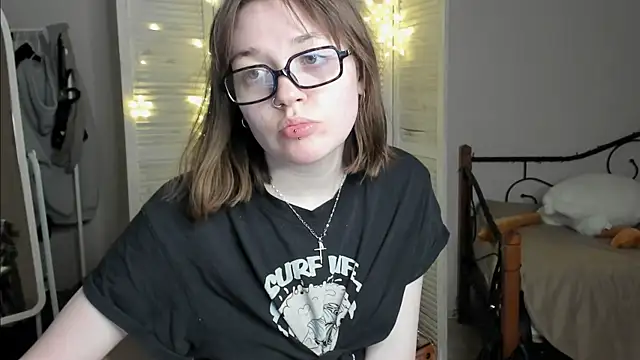 Snapshot of RinaSXY chatting on 24, 6, 2026 RinaSXY online show from 24, 6, 2026