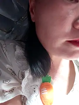 Snapshot of -Trici- chatting on 1, 6, 2026 -Trici- online show from 1, 6, 2026
