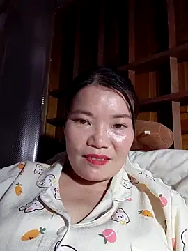 Snapshot of -Trici- chatting on 4, 6, 2026 -Trici- online show from 4, 6, 2026