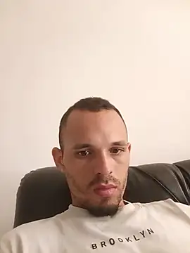 Snapshot of mikebig17 chatting on 29, 7, 2026 mikebig17 online show from 29, 7, 2026