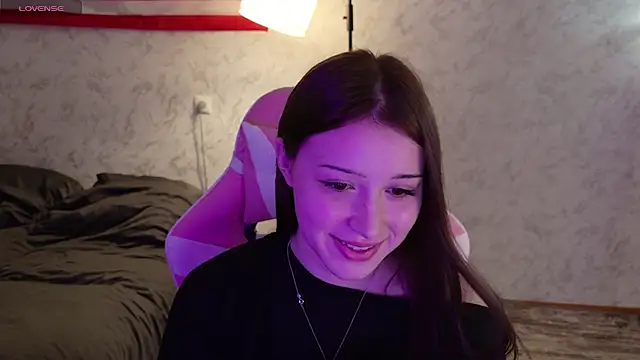 Snapshot of Luvellia chatting on 9, 7, 2026 Luvellia online show from 9, 7, 2026