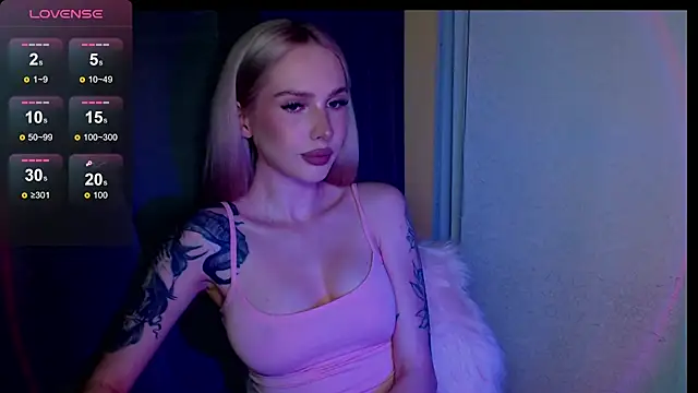 Snapshot of MichelleVelour chatting on 15, 6, 2026 MichelleVelour online show from 15, 6, 2026