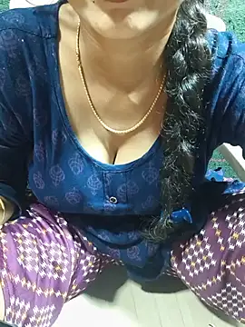 Snapshot of telugu_modal_divya1234 chatting on 17, 5, 2026 telugu modal divya1234 online show from 17, 5, 2026
