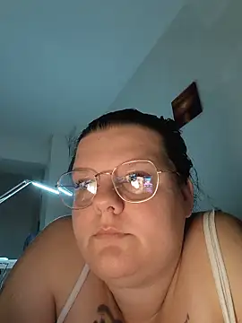 BadMommyyyyy online show from 22, 5, 2026