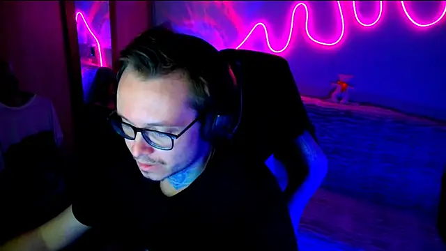 MeLanXolik online show from 29, 5, 2026