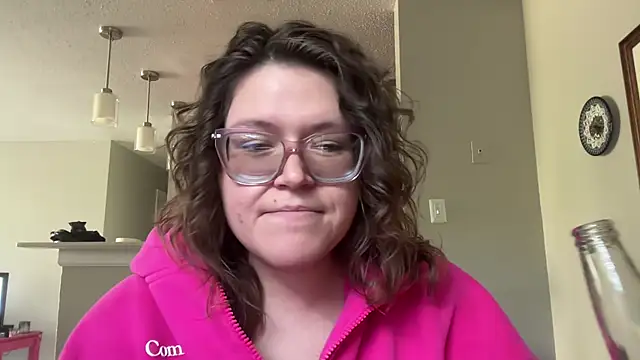 Snapshot of cozyqt94 chatting on 14, 5, 2026 cozyqt94 online show from 14, 5, 2026