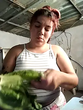 Snapshot of Emely_lovee_ chatting on 16, 7, 2026 Emely lovee online show from 16, 7, 2026