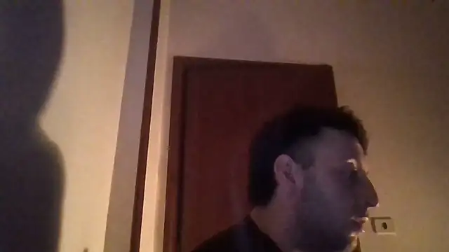 Snapshot of VincentZe99 chatting on 17, 5, 2026 VincentZe99 online show from 17, 5, 2026