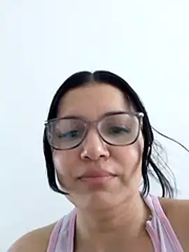 Snapshot of Casandra_inthemorning chatting on 28, 5, 2026 Casandra inthemorning online show from 28, 5, 2026