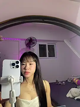 Lov3lily online show from 5, 6, 2026