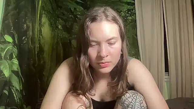 Snapshot of mo0ngoddess chatting on 27, 10, 2025 mo0ngoddess online show from 27, 10, 2025