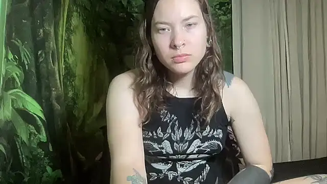 Snapshot of mo0ngoddess chatting on 31, 10, 2025 mo0ngoddess online show from 31, 10, 2025