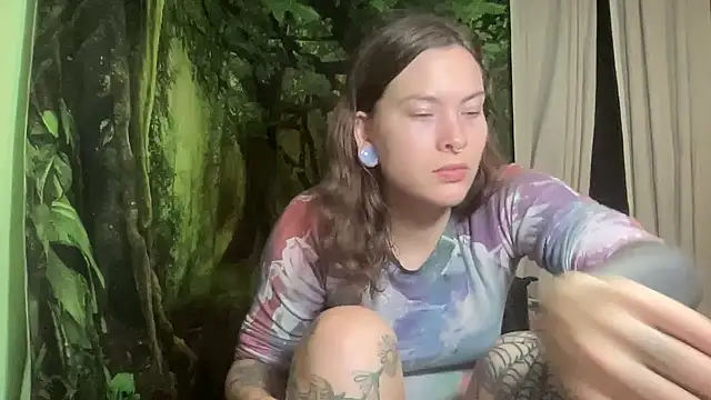 Snapshot of mo0ngoddess chatting on 22, 11, 2025 mo0ngoddess online show from 22, 11, 2025