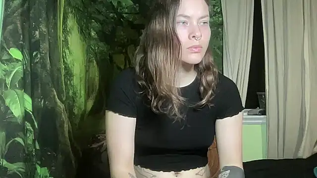 Snapshot of mo0ngoddess chatting on 22, 12, 2025 mo0ngoddess online show from 22, 12, 2025