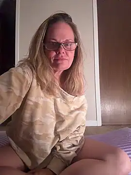 christinamoon0612 online show from 19, 5, 2026