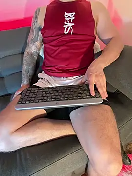 Snapshot of Oliver_browm chatting on 13, 5, 2026 Oliver browm online show from 13, 5, 2026