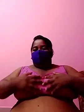 Snapshot of Mona_Vabi chatting on 30, 7, 2026 Mona Vabi online show from 30, 7, 2026