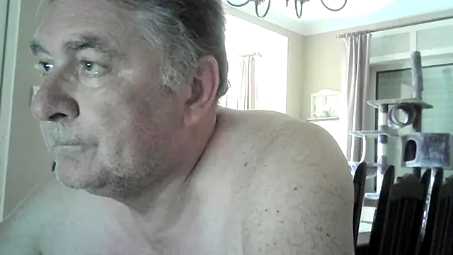 Snapshot of edje59a chatting on 23, 4, 2026 edje59a online show from 23, 4, 2026