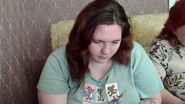 TiffanyLenee online show from 17, 5, 2026