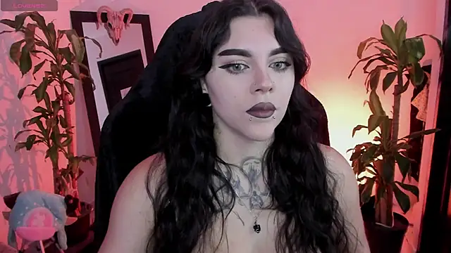 MissCharlottte 18 online show from 15, 5, 2026