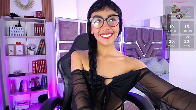 Violett Gardenn online show from 10, 6, 2026