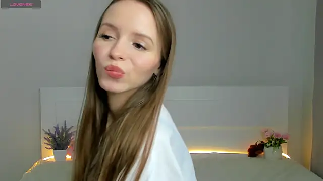 Snapshot of Divamaryys chatting on 16, 7, 2026 Divamaryys online show from 16, 7, 2026