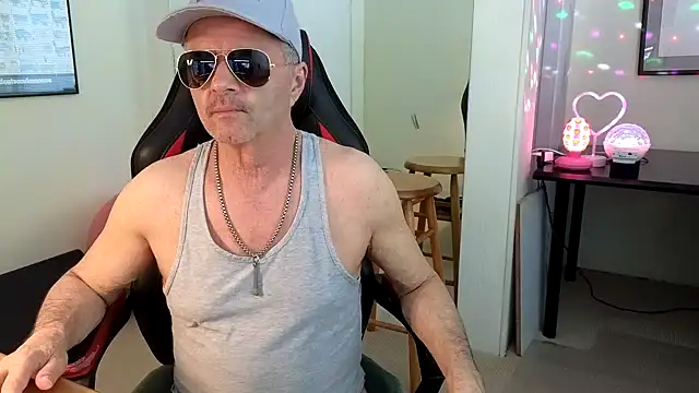 hotdadbod online show from 8, 1, 2025