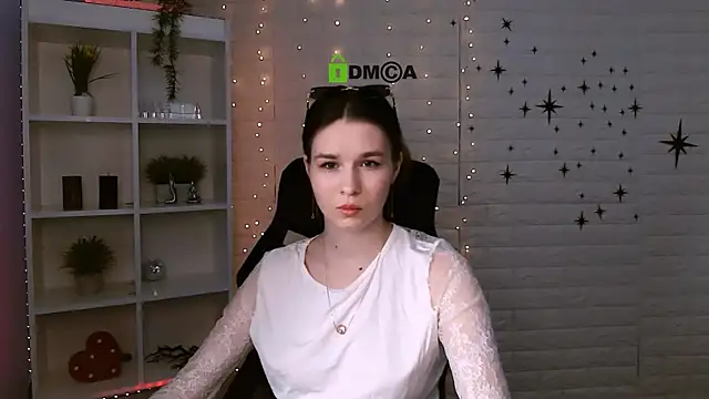 angie foxy1 online show from 27, 6, 2026