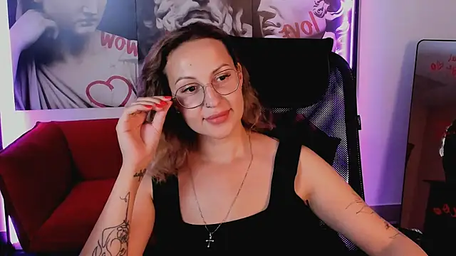 Charlotte Hudson online show from 14, 7, 2026