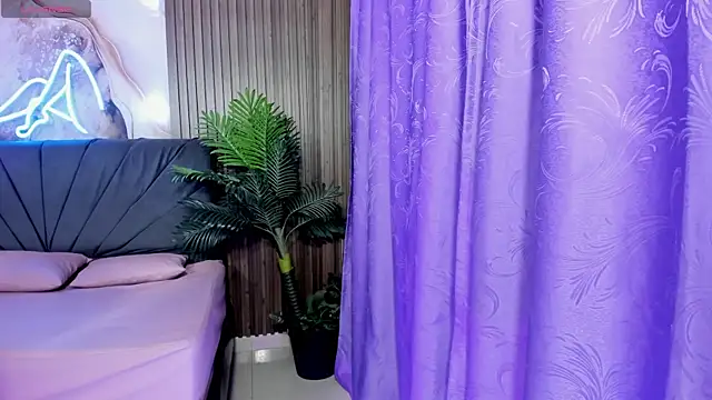 Snapshot of Kiara_tay chatting on 15, 6, 2026 Kiara tay online show from 15, 6, 2026