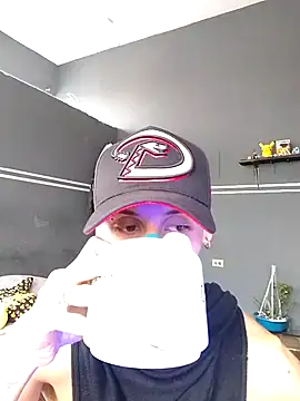 maxwell crazy1 online show from 6, 6, 2026