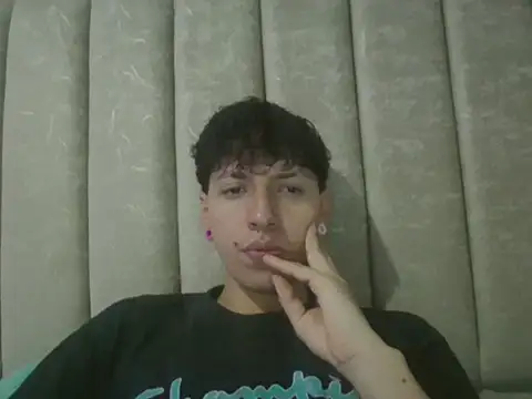 Snapshot of Noah_mod chatting on 26, 5, 2026 Noah mod online show from 26, 5, 2026