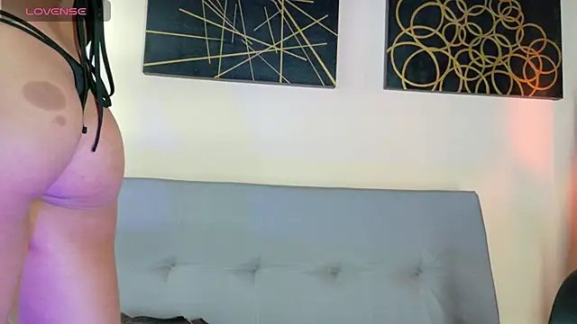 Snapshot of Sofi_Williams2 chatting on 23, 5, 2026 Sofi Williams2 online show from 23, 5, 2026