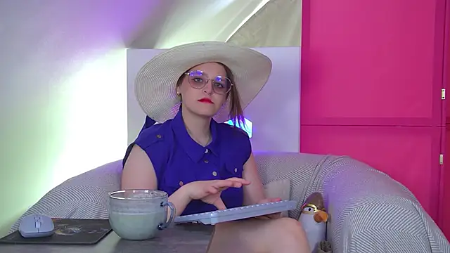 Snapshot of AlexaAvery chatting on 23, 6, 2026 AlexaAvery online show from 23, 6, 2026