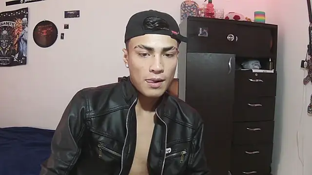 Snapshot of Fenix_hardcock chatting on 9, 6, 2026 Fenix hardcock online show from 9, 6, 2026
