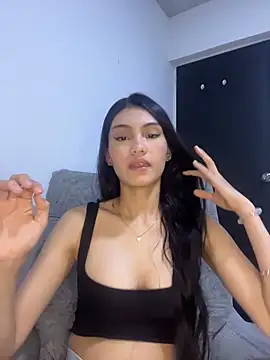 Snapshot of _BellaCute_ chatting on 10, 6, 2026 BellaCute online show from 10, 6, 2026