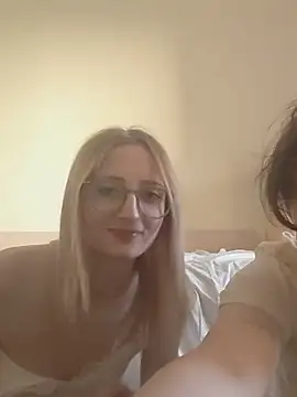LauraundSteve  online show from 16, 5, 2026