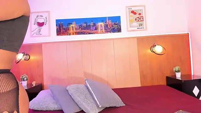 Snapshot of Anniie_Fox_ chatting on 8, 7, 2026 Anniie Fox online show from 8, 7, 2026