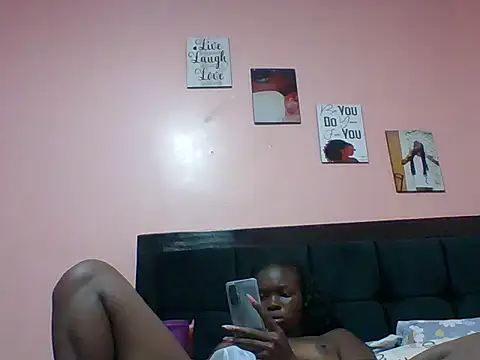 Snapshot of shantell_1 chatting on 14, 6, 2026 shantell 1 online show from 14, 6, 2026