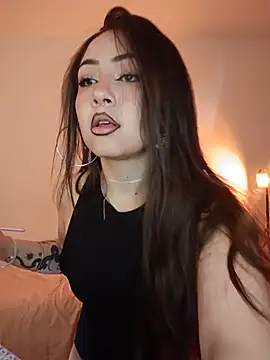 Snapshot of paariiss_ chatting on 19, 5, 2026 paariiss online show from 19, 5, 2026