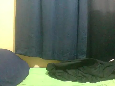 Snapshot of naughty-slender chatting on 25, 5, 2026 naughty-slender online show from 25, 5, 2026
