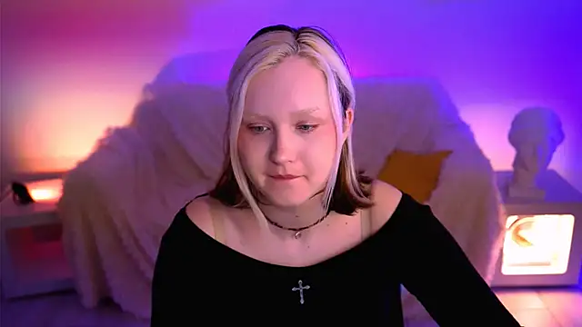 Snapshot of ViolettWoods chatting on 18, 6, 2026 ViolettWoods online show from 18, 6, 2026