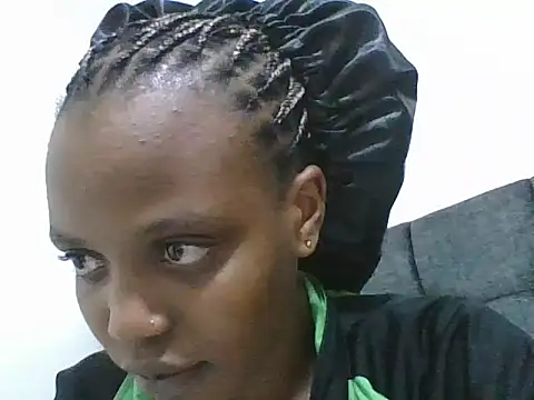Snapshot of chickcute12 chatting on 2, 7, 2026 chickcute12 online show from 2, 7, 2026