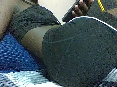 Snapshot of Curvyqueeh chatting on 25, 6, 2026 Curvyqueeh online show from 25, 6, 2026