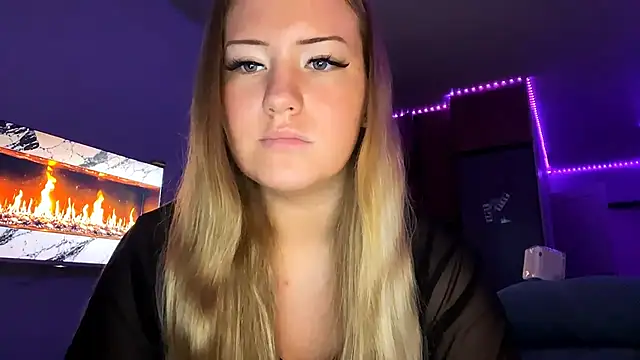 Snapshot of Lisi_Kiss_ chatting on 12, 6, 2026 Lisi Kiss online show from 12, 6, 2026