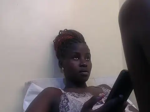 Sexxy-skinny online show from 12, 6, 2026