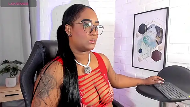 Snapshot of alison_daniels_ chatting on 6, 11, 2025 alison daniels online show from 6, 11, 2025