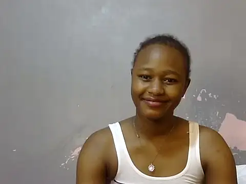 Snapshot of Petite_Ebony10 chatting on 19, 6, 2026 Petite Ebony10 online show from 19, 6, 2026